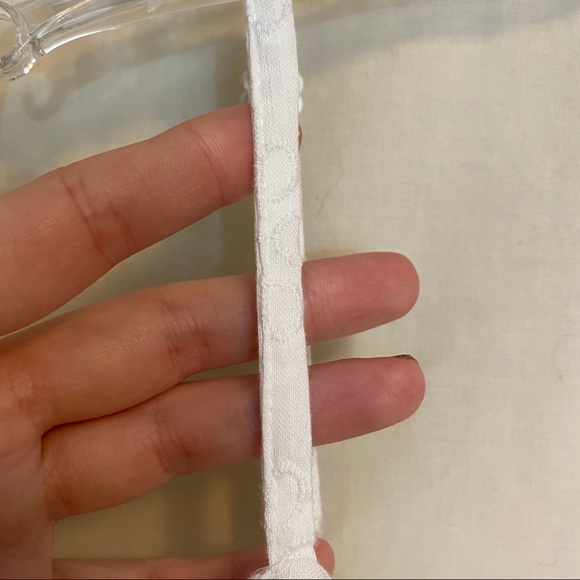 4/$20 Old Navy tank top - Picture 4 of 8